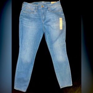 Universal Thread Mid-Rise Skinny Jeans